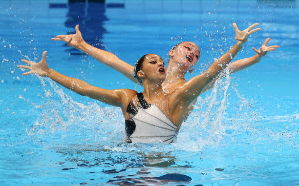 建筑绘画：游泳池的结构与光影表现方法