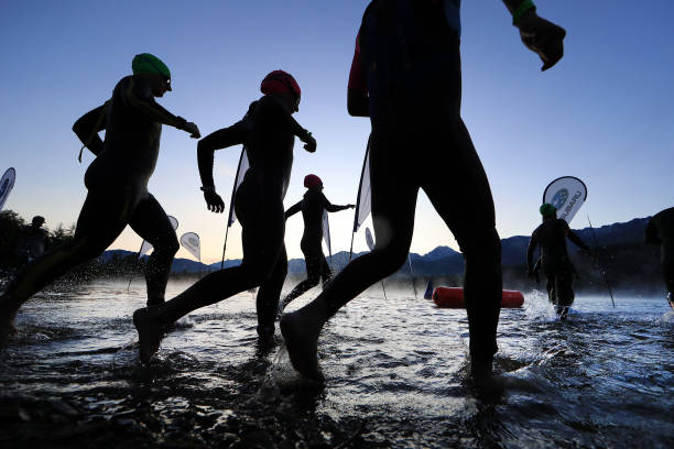 从初学者到专业选手:花样游泳比赛项目的进阶之路