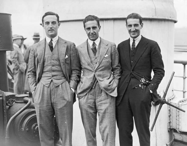 红土巅峰对决!法网男单16强对阵:纳达尔vs阿利亚西姆,德约科维奇vs施瓦茨曼