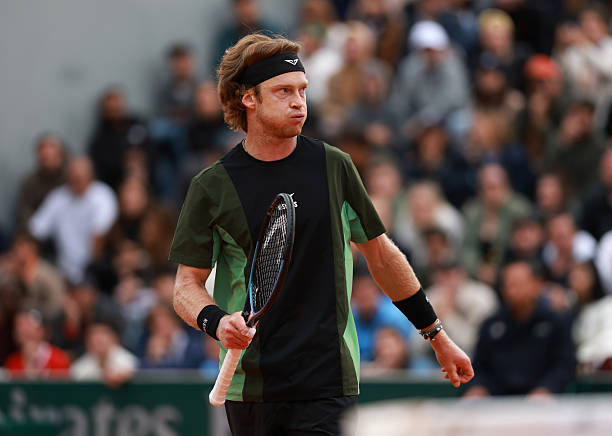 爱奇艺网球社区：球迷互动与赛事讨论专区