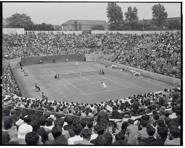 如何测量和标记一个符合标准的网球场？