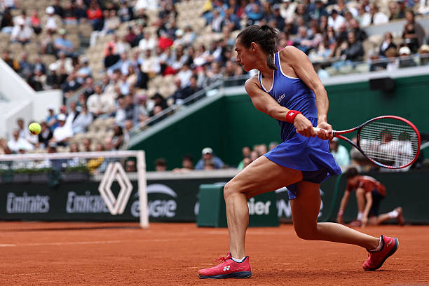 网球计分器传感器接口与信号处理原理图