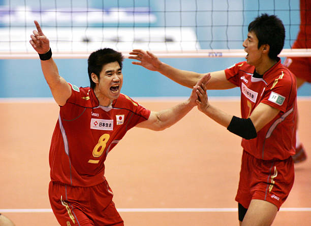 排球比赛中的替换策略:每局最多请求替换队员次数