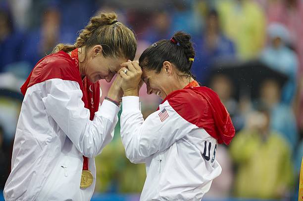 高中排球课程教案：提升学生排球综合能力