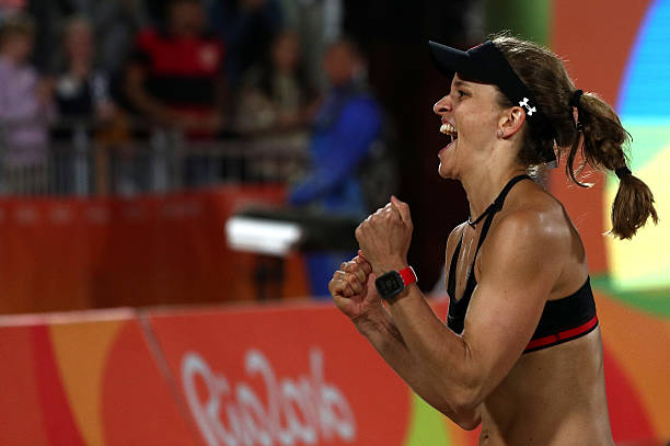 排球发球技巧精讲视频：提升发球威力与精准度