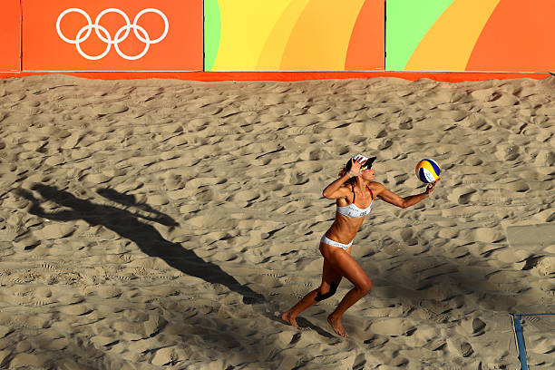 室内排球场地布局与尺寸标注图