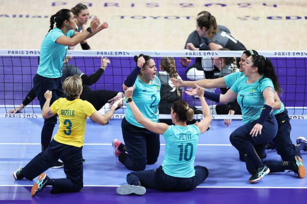 九人排球赛不同阵型的站位特点