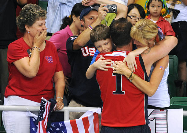 郎平年龄揭秘：从铁榔头到传奇教练的岁月