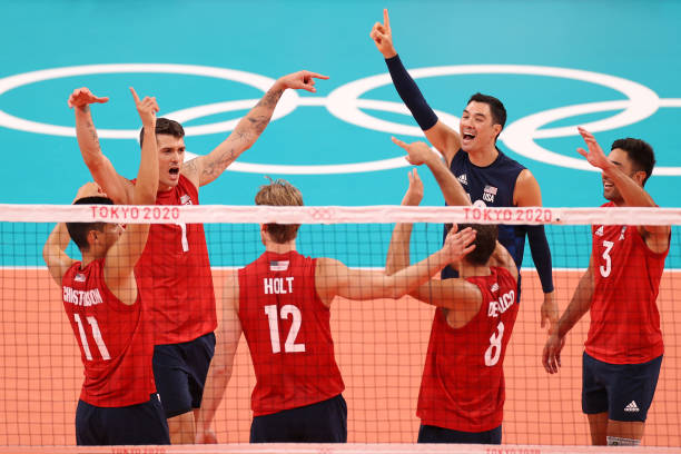 排球轮转与发球：规则解析及实战应用