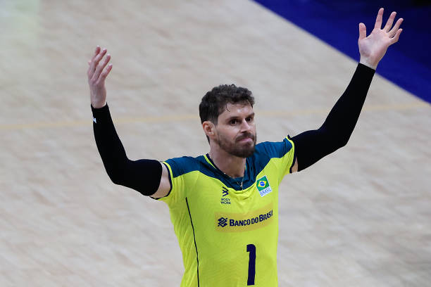 边裁职责范围:从发球到得分的关键判罚点