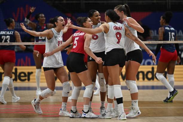 郎平多大年纪？探寻女排传奇的成长与辉煌时刻