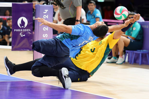 朱婷与拉西奇的排球之路：从对手到队友的传奇故事