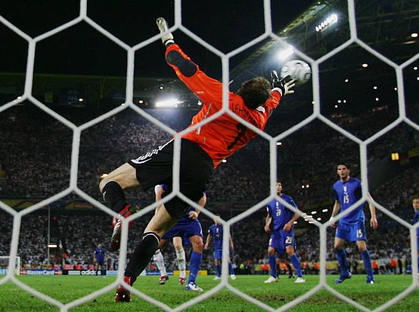 2022世界杯四强名单揭晓,谁将问鼎冠军?