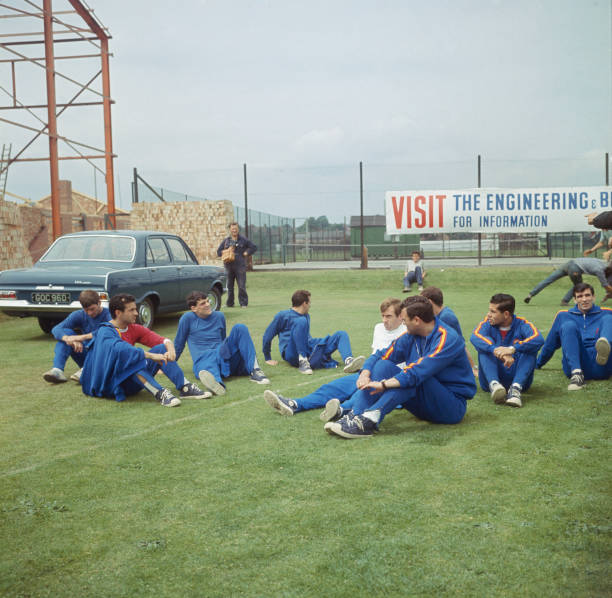 世界杯今日赛程必看:强队争冠之路的关键一步